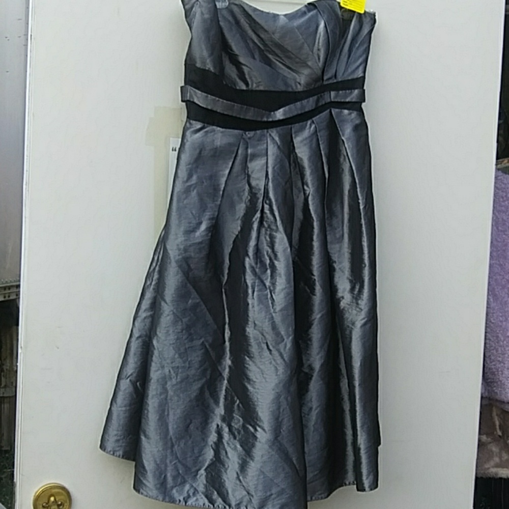 B2 made in China strapless dress